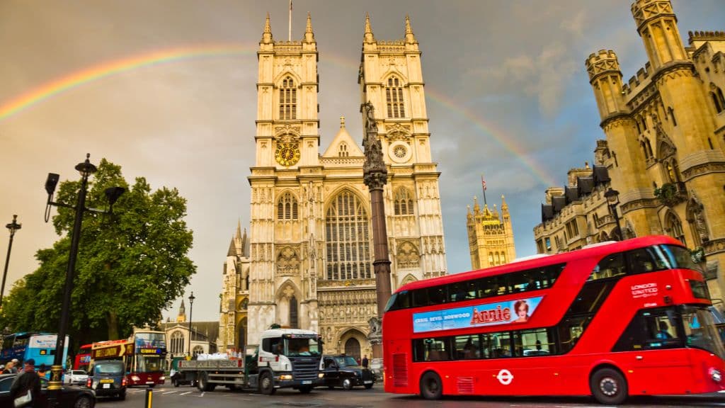 Drop off your luggage at any central London location